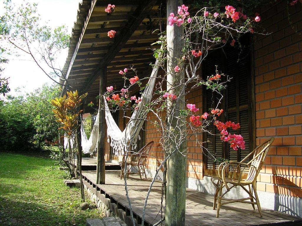 Pousada Rosa & Canela Praia do Rosa Habitación foto